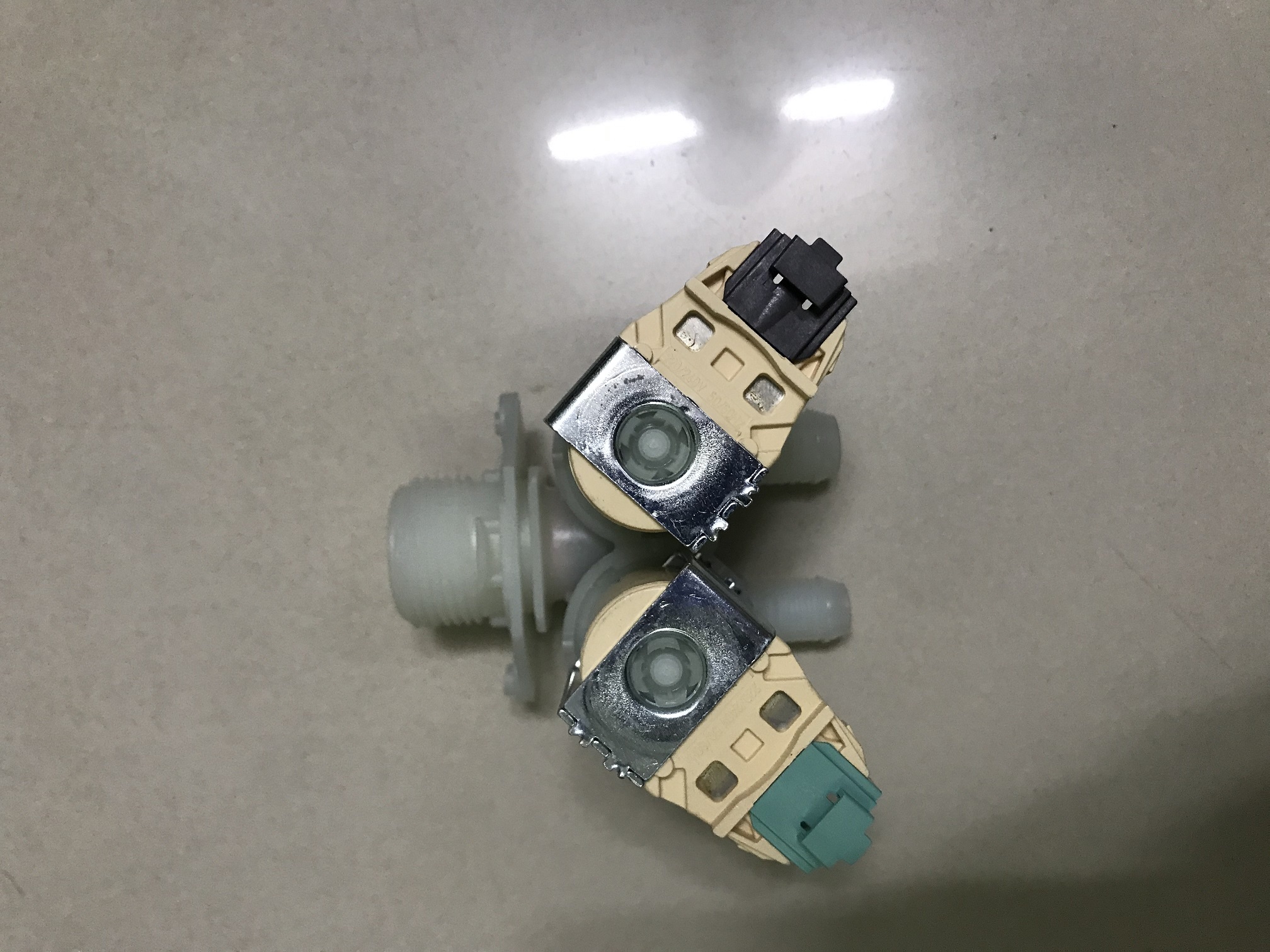 [HCM]van cấp nước máy giặt đôi Electrolux (loại tốt)