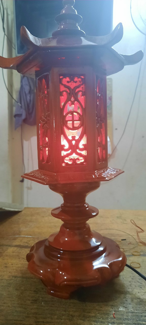cặp đèn thờ mái chùa gỗ hương cao 48 cm