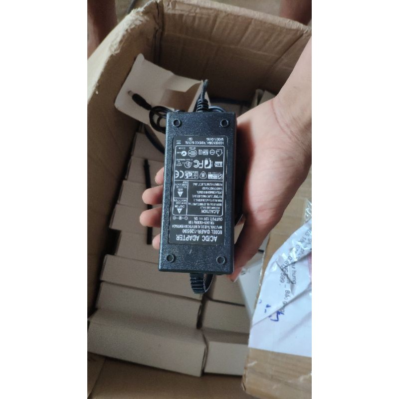Nguồn adapter 12v5a dùng cho bơm 12v tưới cây, tưới lan, camera, loa kéo, vi tính