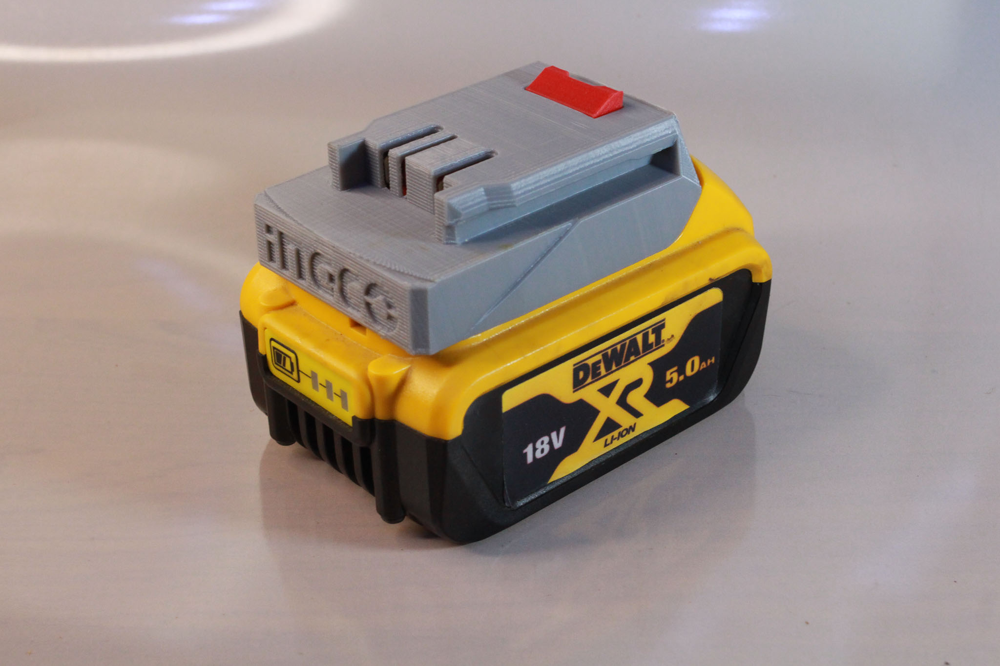 Bộ chuyển pin DeWalt 20v cho máy Ingco, Total maxshare