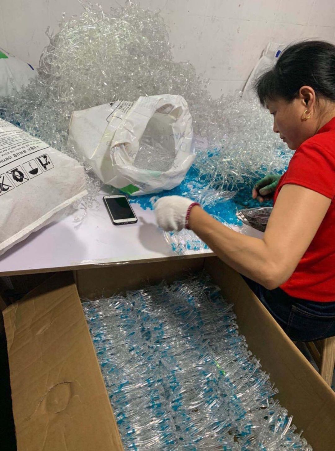 10 Kính chắn giọt bắn