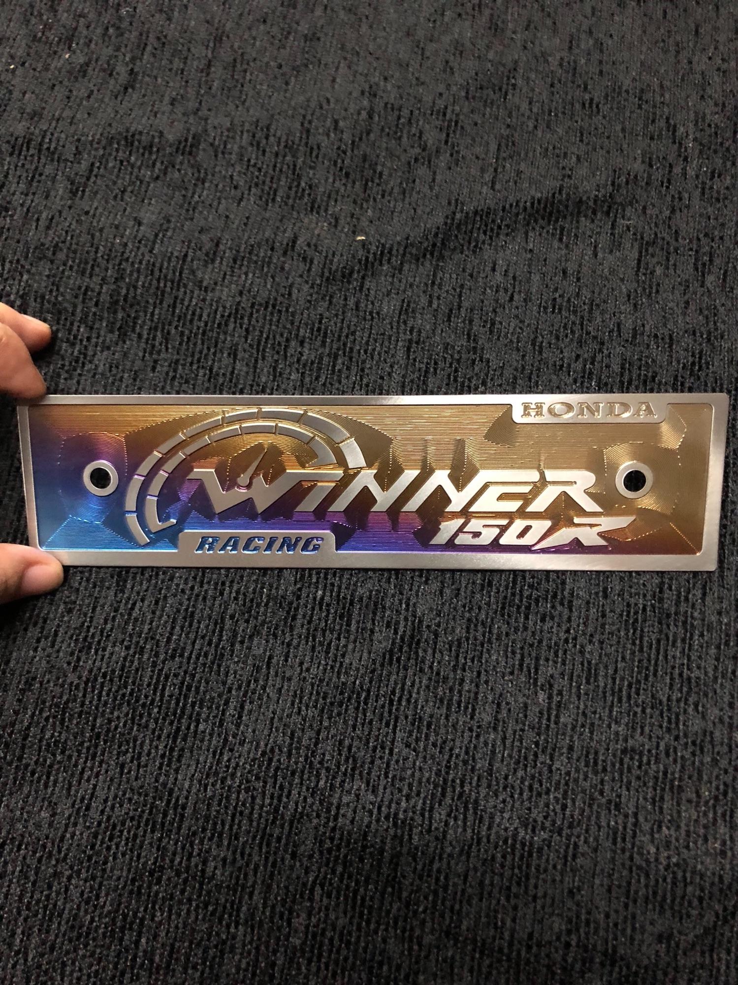 BẢN TÊN TITAN WINNER 3D CHỮ NỔI