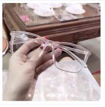 [HCM]kính thời trang trong suốt trẻ trung -PGH