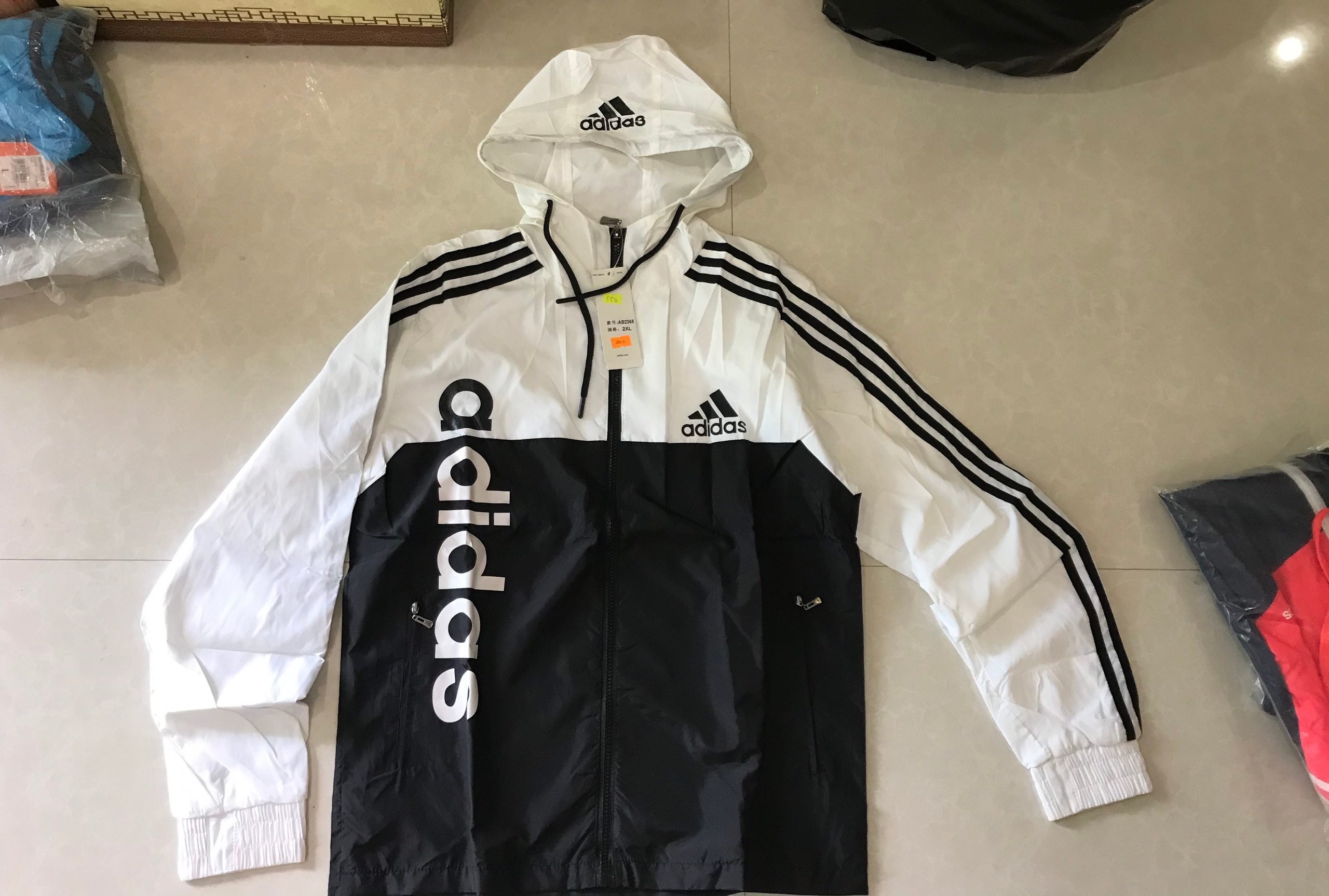 Áo khoác thể thao Adidas Ab2365 (trắng)