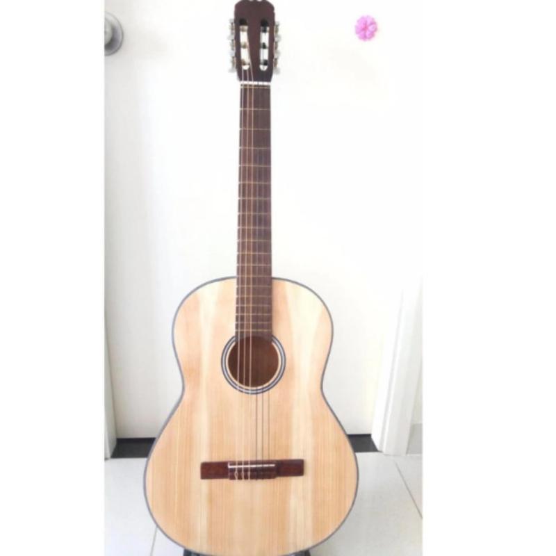 Đàn guitar Classic Việt Nam DVE70C (màu gỗ tự nhiên) +Tặng phụ kiện