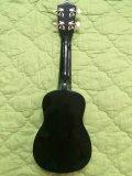 Đàn ukulele Soprano đen trơn