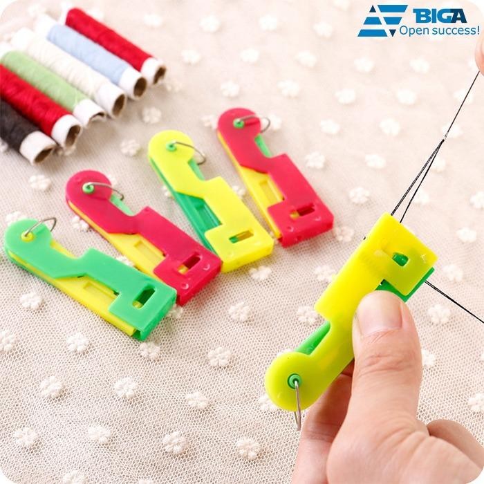 Combo 2 Dụng Cụ Xâu Kim (Màu Sắc Ngẫu Nhiên) US05468