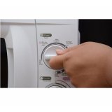 Lò vi sóng AQUA AEM-G2088W/V 20L (Trắng)
