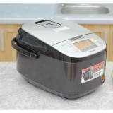 Nồi cơm điện Panasonic PANC-SR-ZX185KRAM 1.8L  
