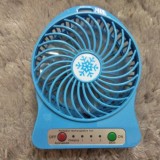 Quạt mini tích điện để bàn có dây cắm Usb
