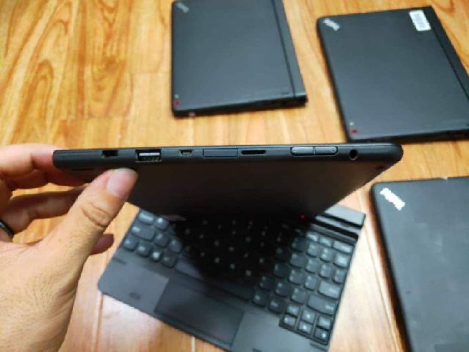 Máy tính bảng lai laptop Lenovo Thinkpad 10, 4G/LTE Windows 10 Office Zin Likenew 99%