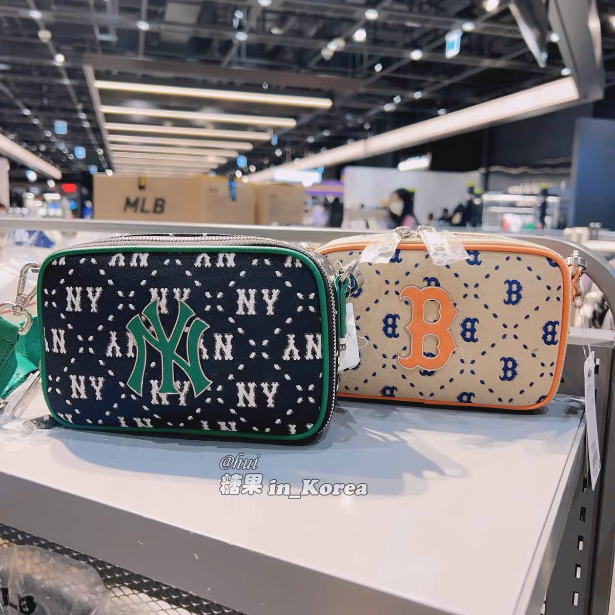 túi đeo chéo MLB. mẫu mới Size :20cm * x 16 cm