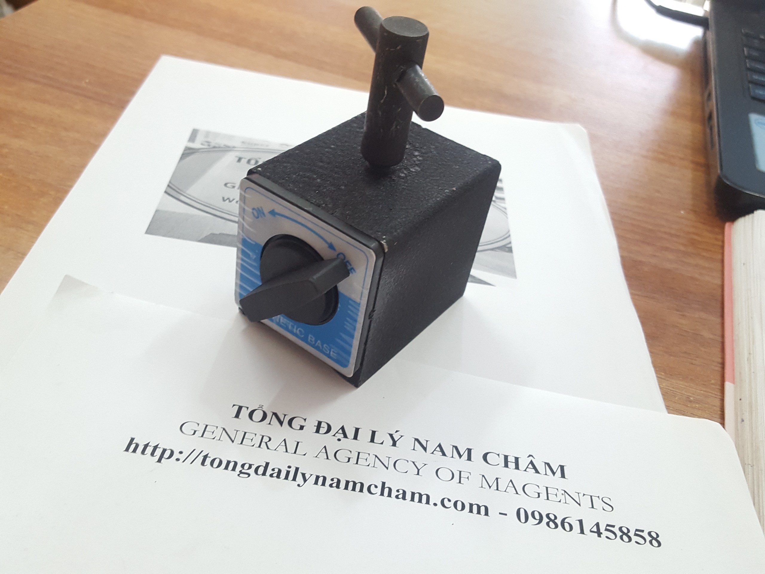 Dụng Cụ Từ Tính Nam Châm On/Off 60Kg