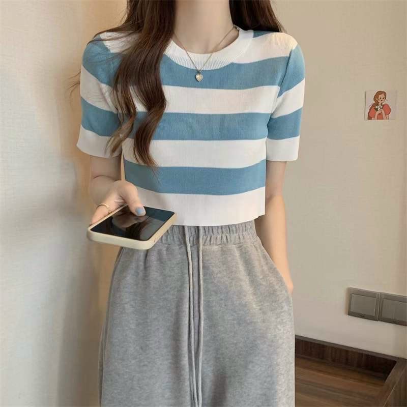 Áo len nữ ngắn tay kẻ sọc