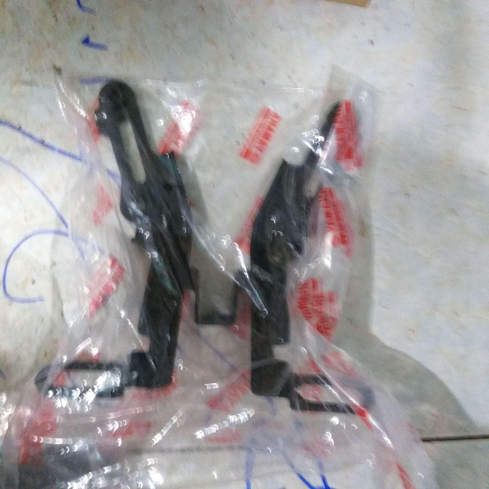 pát sắt đuôi exciter 150 đen