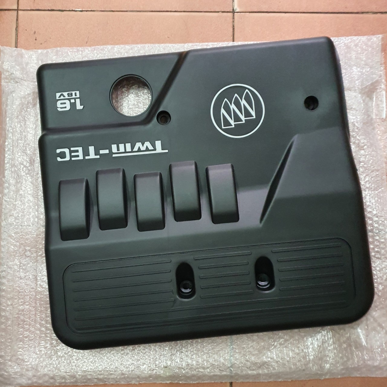 Nắp trang trí động cơ Lacetti việt nam