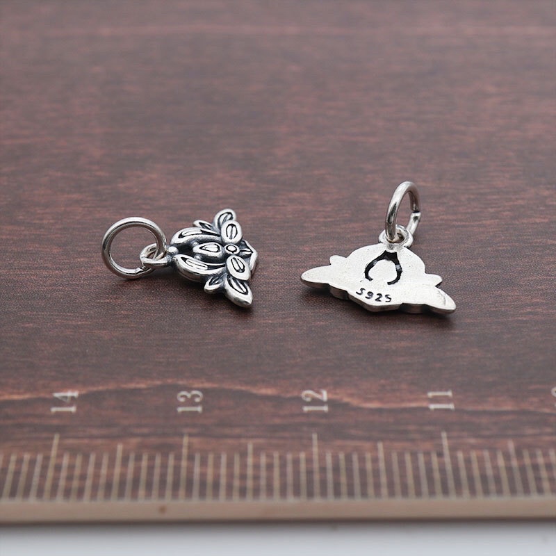 [S925] Charm bạc treo hoa sen cách điệu - MH799