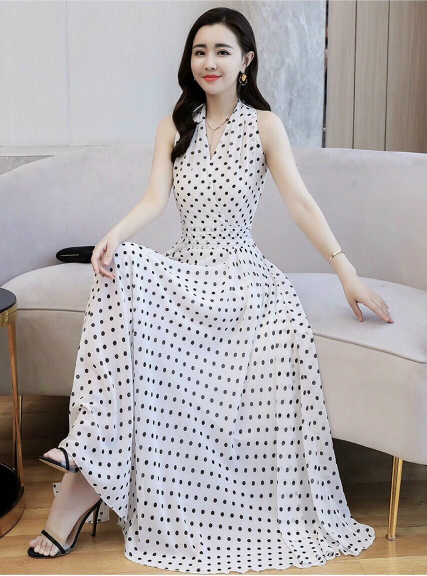 ĐẦM MAXI CHẤM BI CỔ V