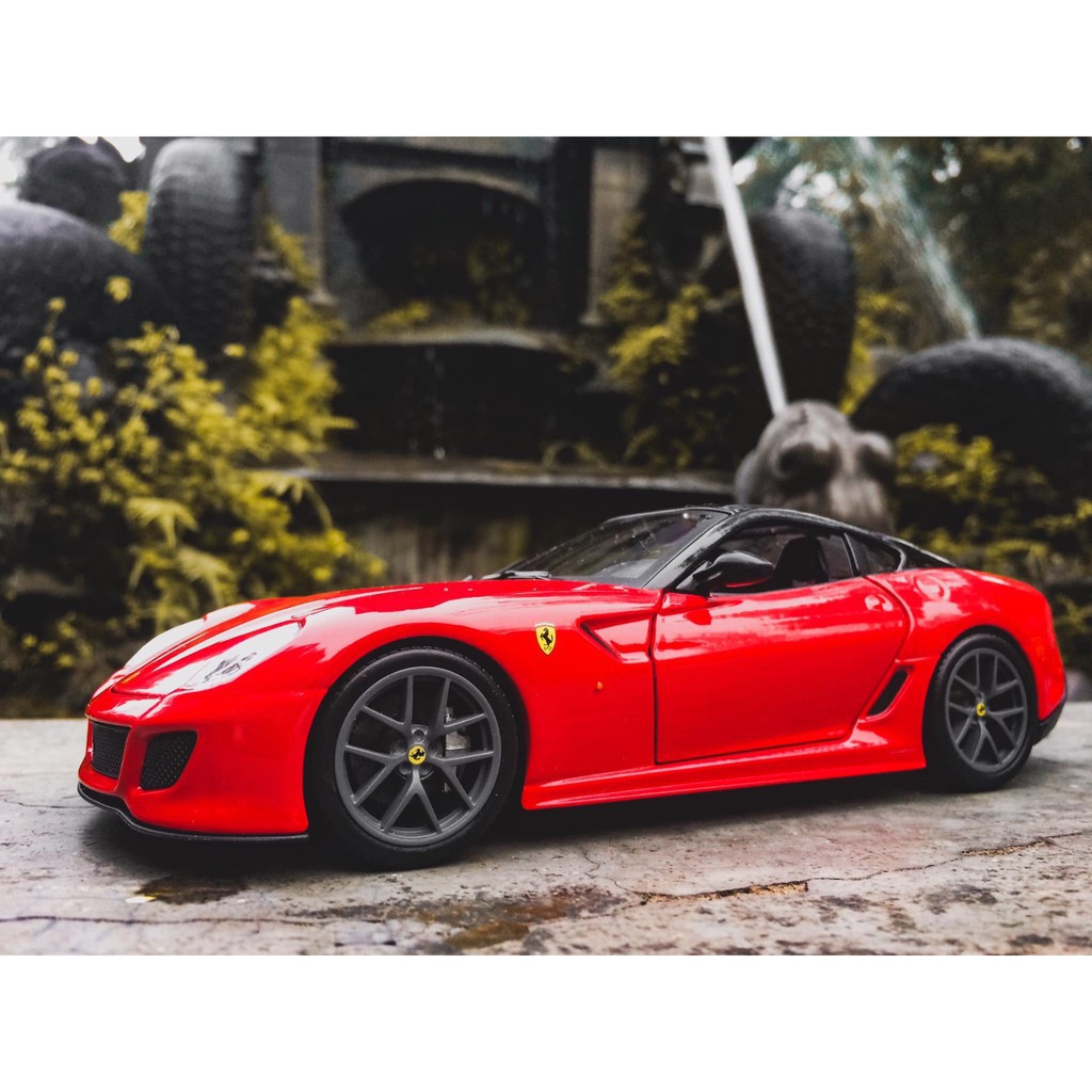 Mô hình xe Ferrari 599 1:24 Bburago