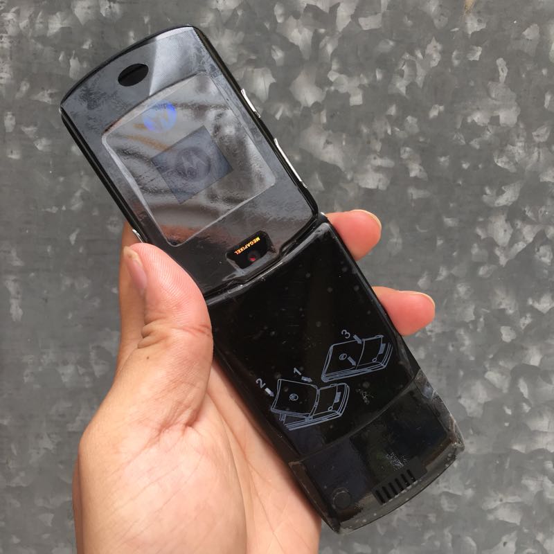 [XẢ KHO THANH LÝ] Motorola V3i nắp gập siêu mỏng siêu đẹp