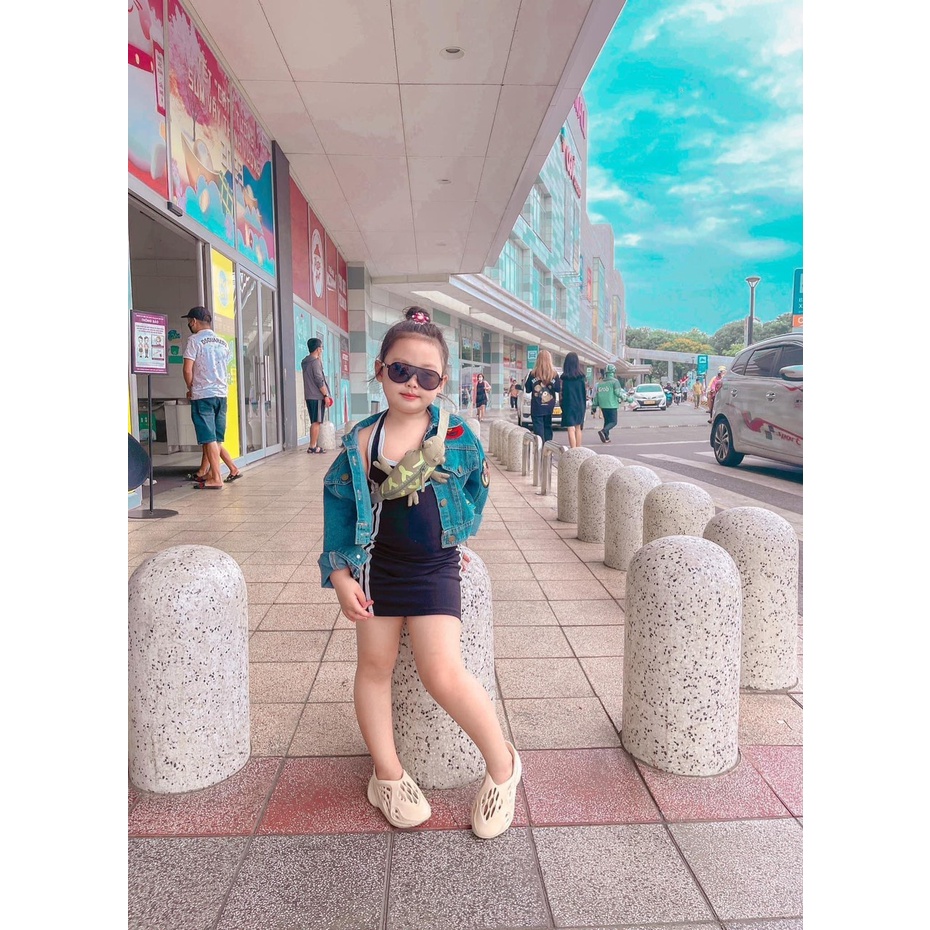 Sandal rọ lỗ cho bé trai và bé gái