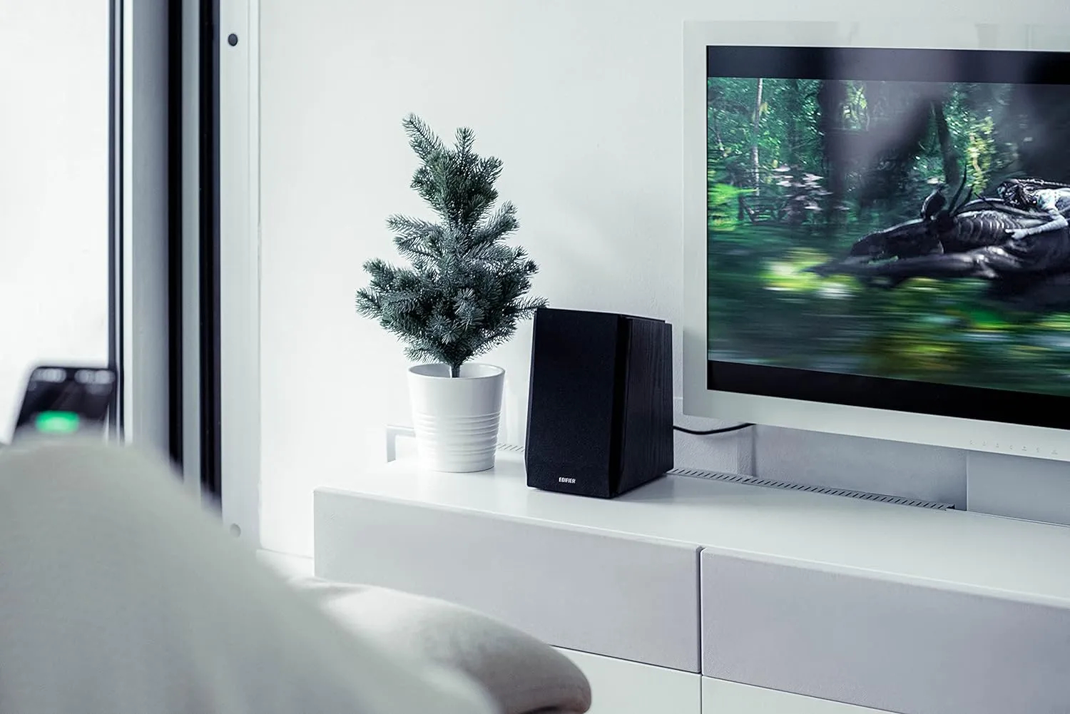Loa Bluetooth Edifier R1855DB Bookshelf Bluetooth Active 2.0 70 watt - Hàng Chính Hãng