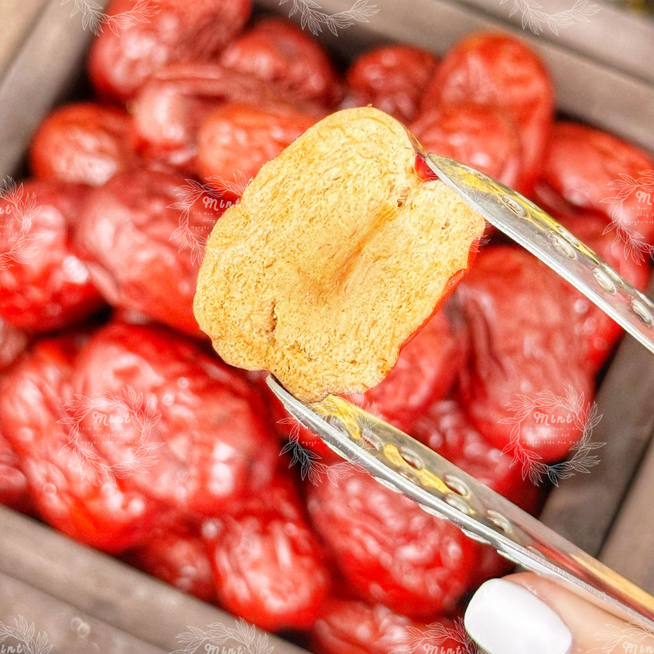 Táo đỏ nguyên trái sấy khô - túi 500gr