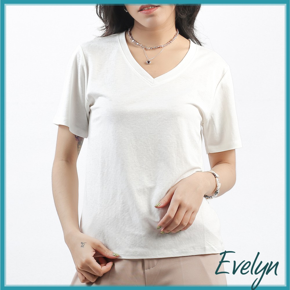 Áo phông nữ rộng cổ tim Evelyn kiểu dáng basic
