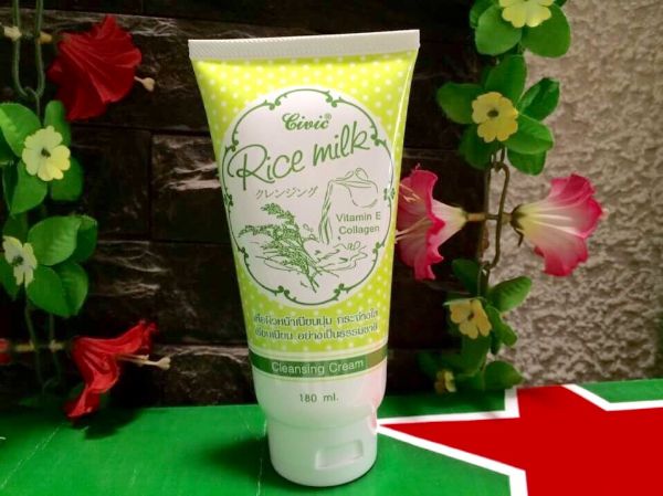 Sữa Rửa Mặt Rice Milk Thái 180ml