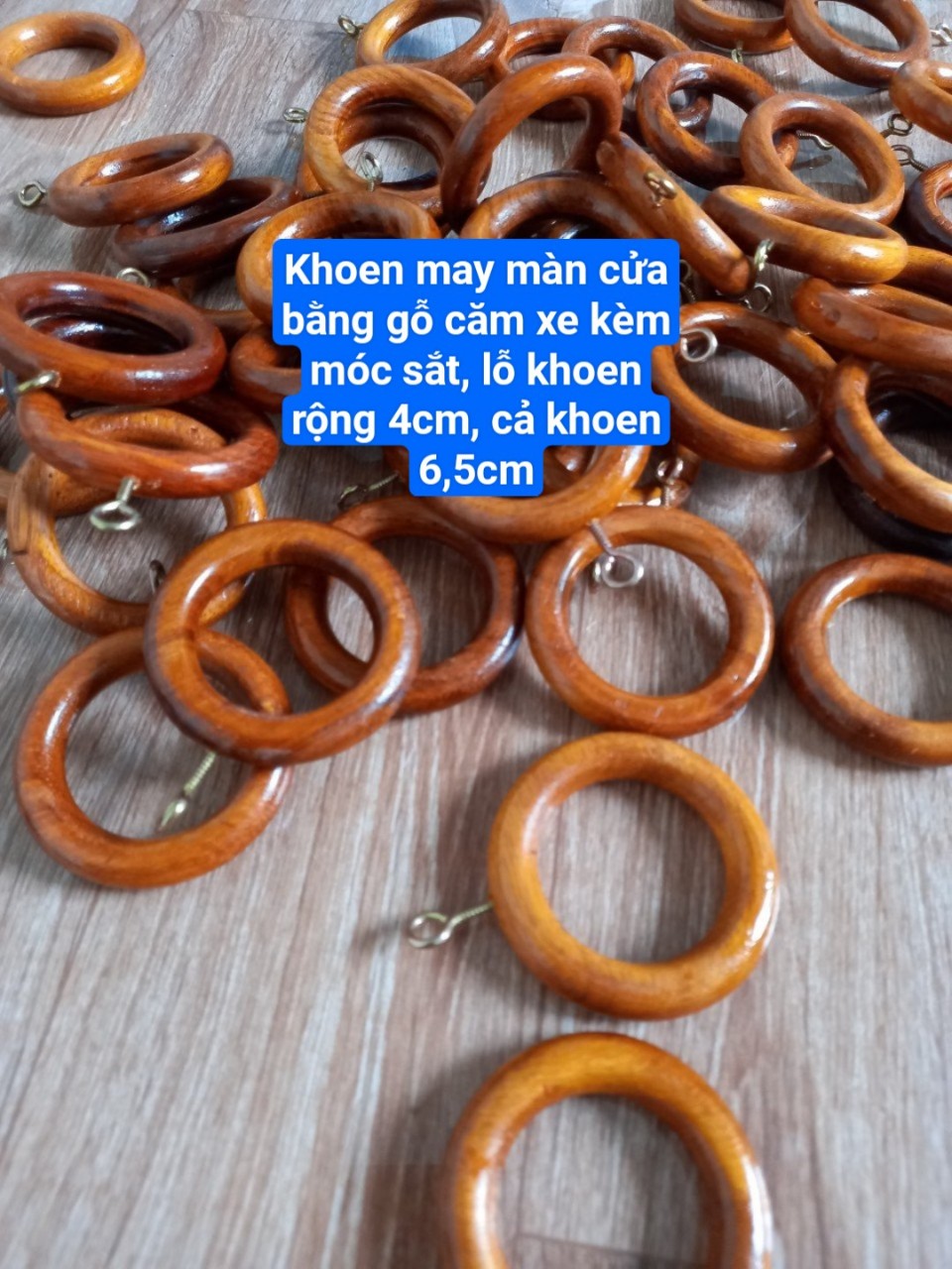 Khoen May Rèm Cửa Bằng Gỗ Căm Xe Kèm Móc Sắt