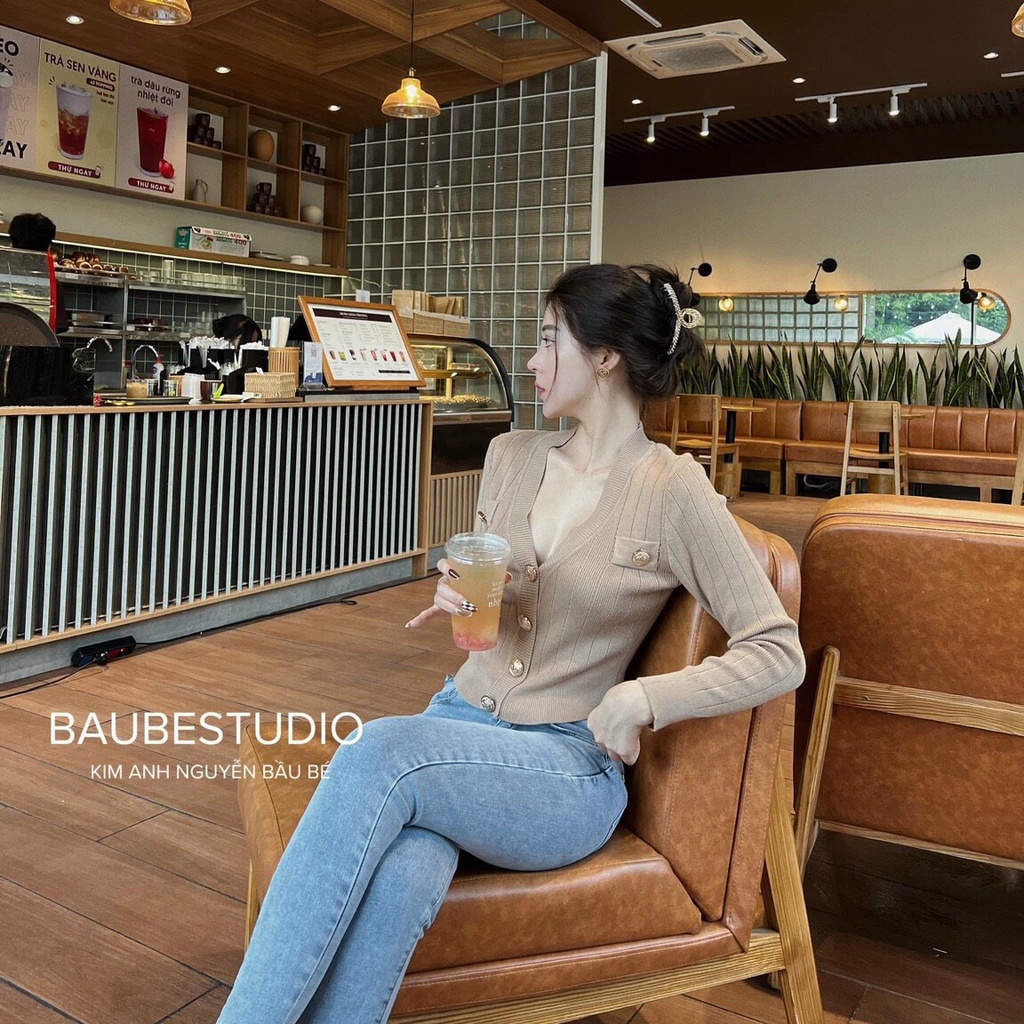 Áo len KHUY VÀNG CỔ TIM - LCXA74