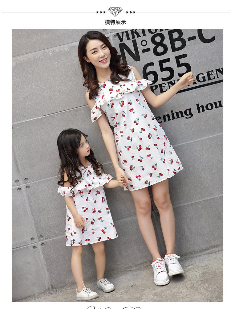 Đầm hở vai mẹ và bé gồm băng đô ( còn size 40 - 44kg)