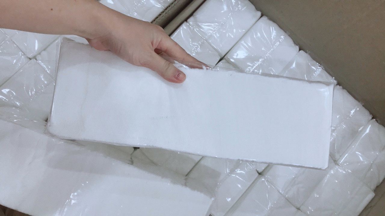 [HCM]Khăn giấy lau mặt spa 200tờ/cây