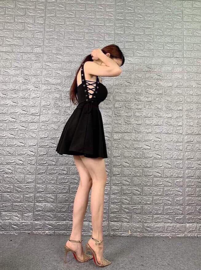 Đầm xòe hai dây đan dây hai bên sườn xinh xắn trẻ trung