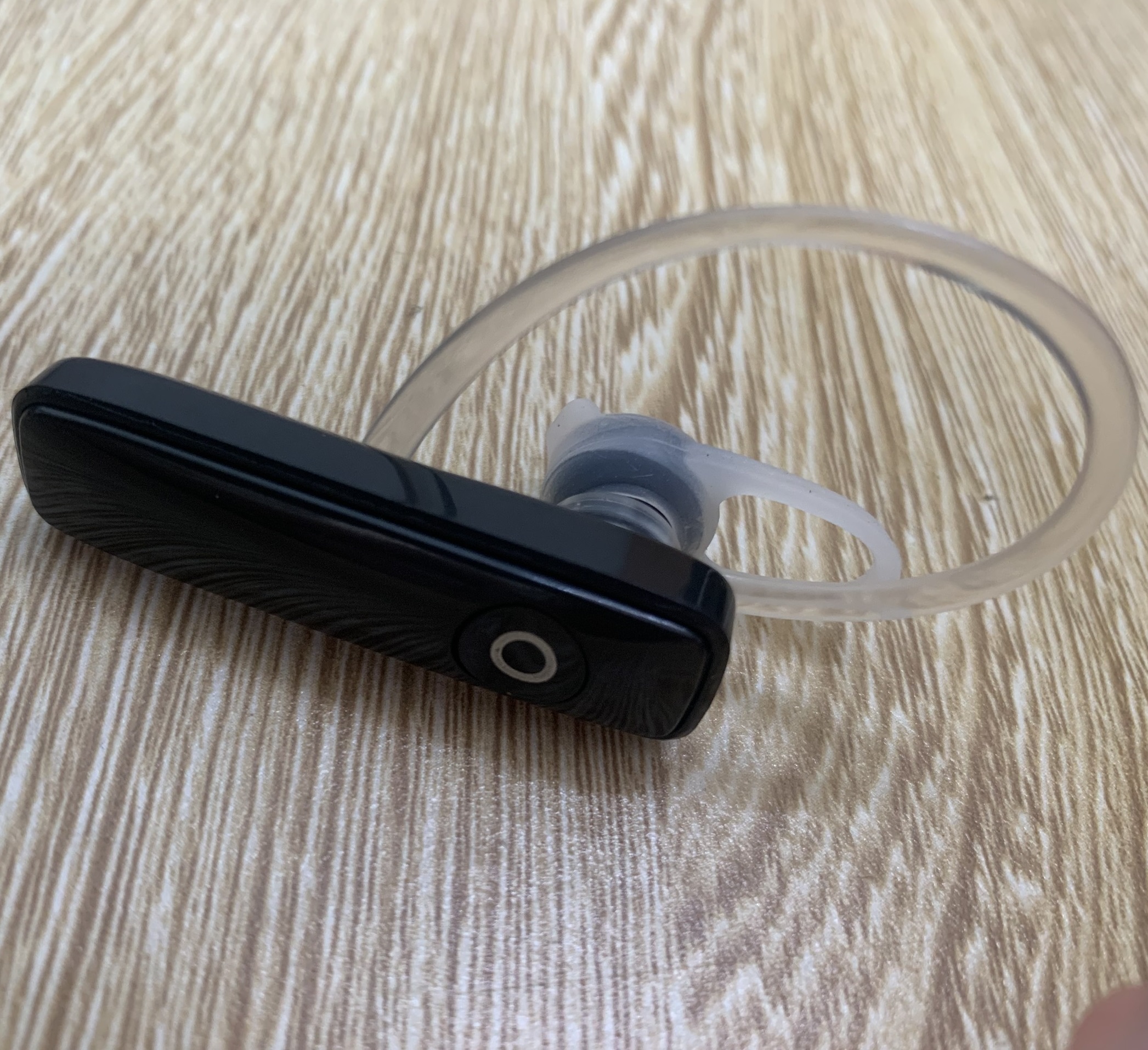 Tai nghe Bluetooth có móc vành tai