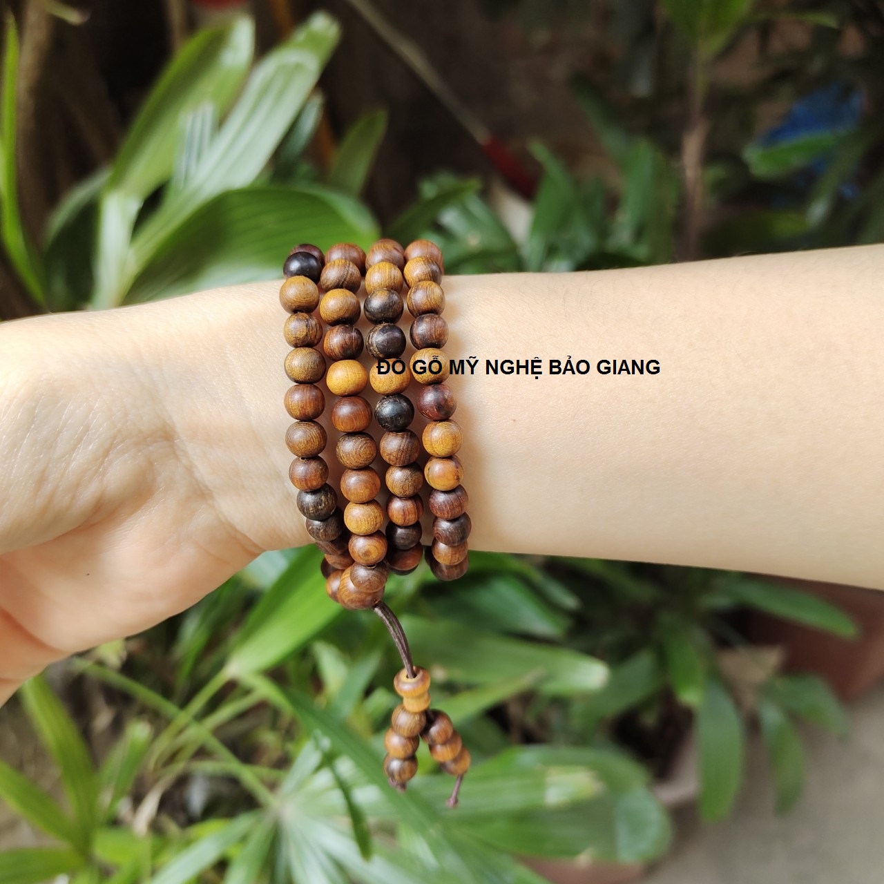 Vòng tay 108 hạt gỗ bách xanh size 6ly
