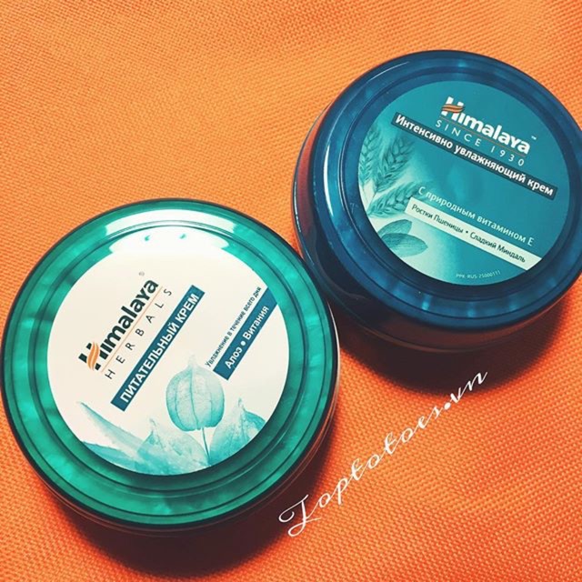 Kem dưỡng Himalaya cho da ẩm mượt