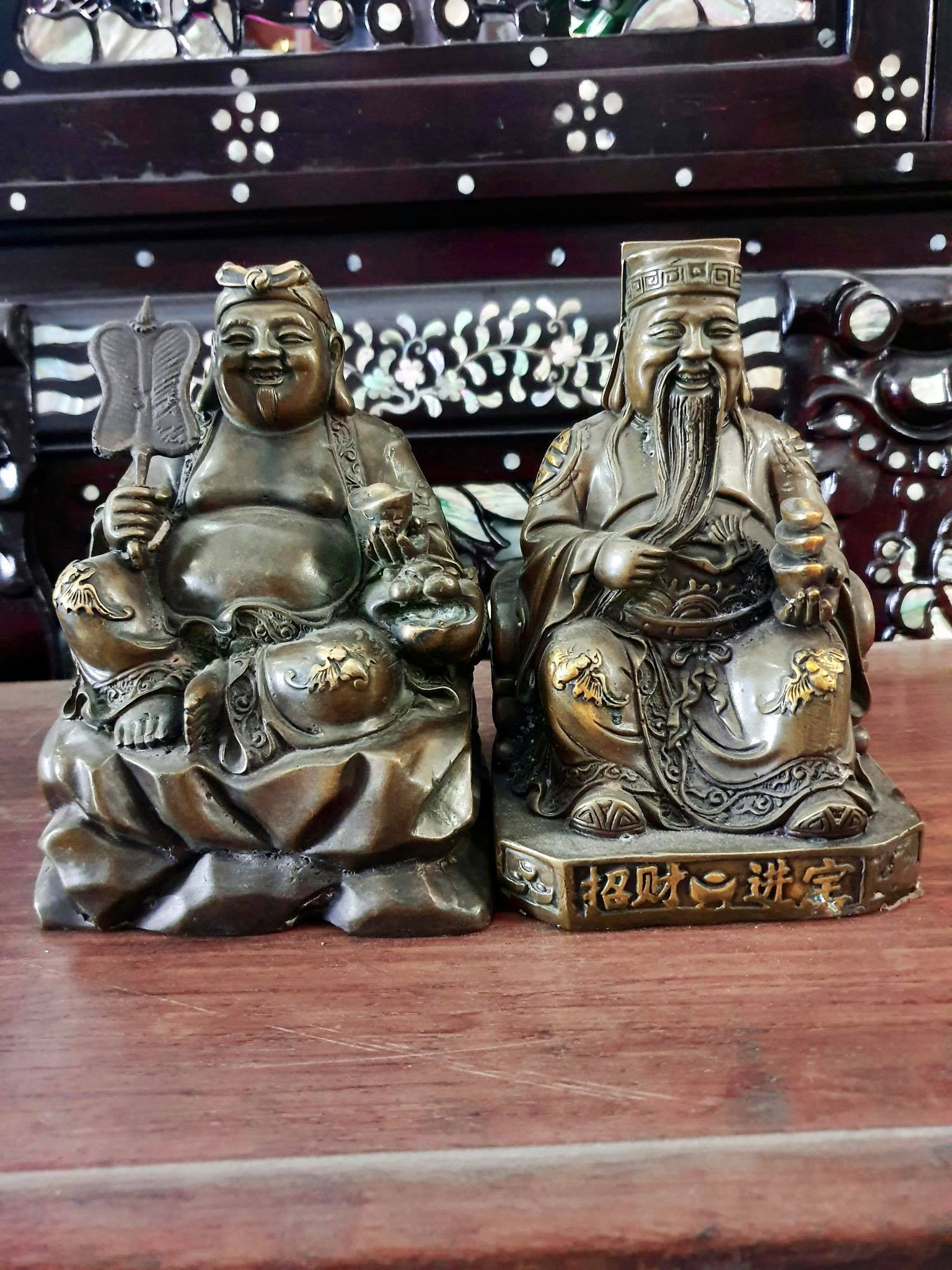 Thần tài thổ địa bằng đồng