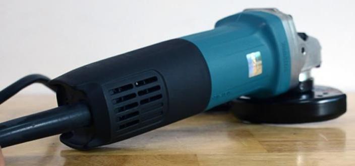 100mm Máy mài Makita 9553B