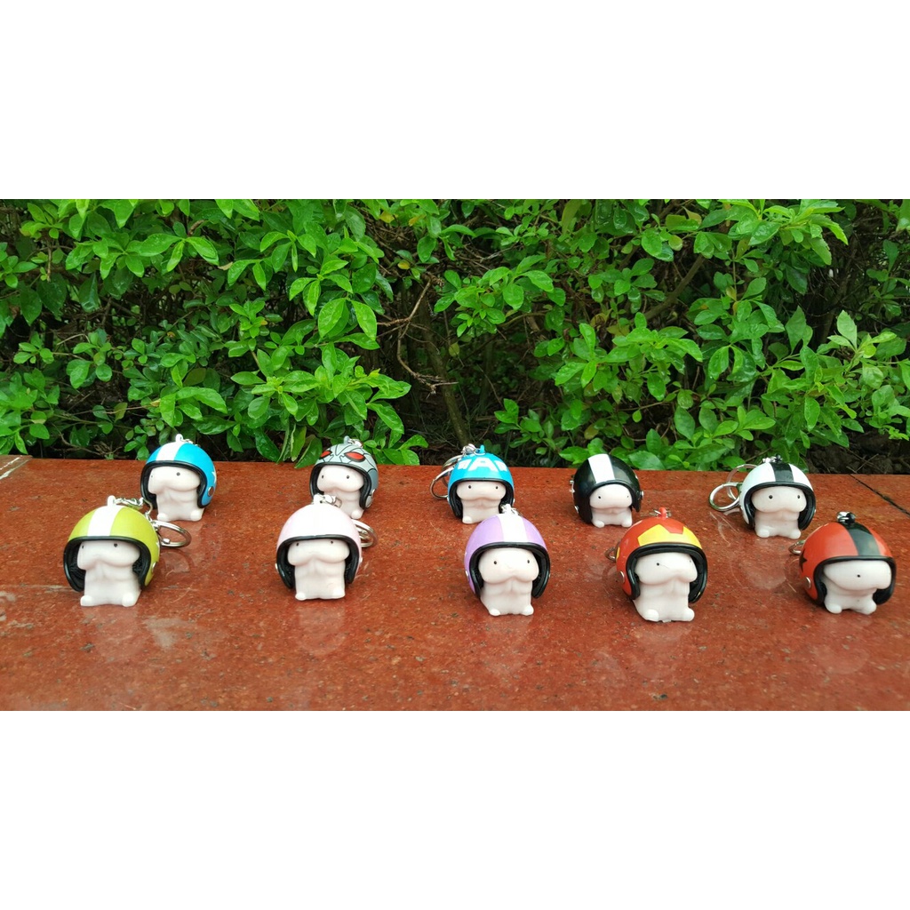 Móc khóa bé ciu đội mũ bảo hiểm độc đáo