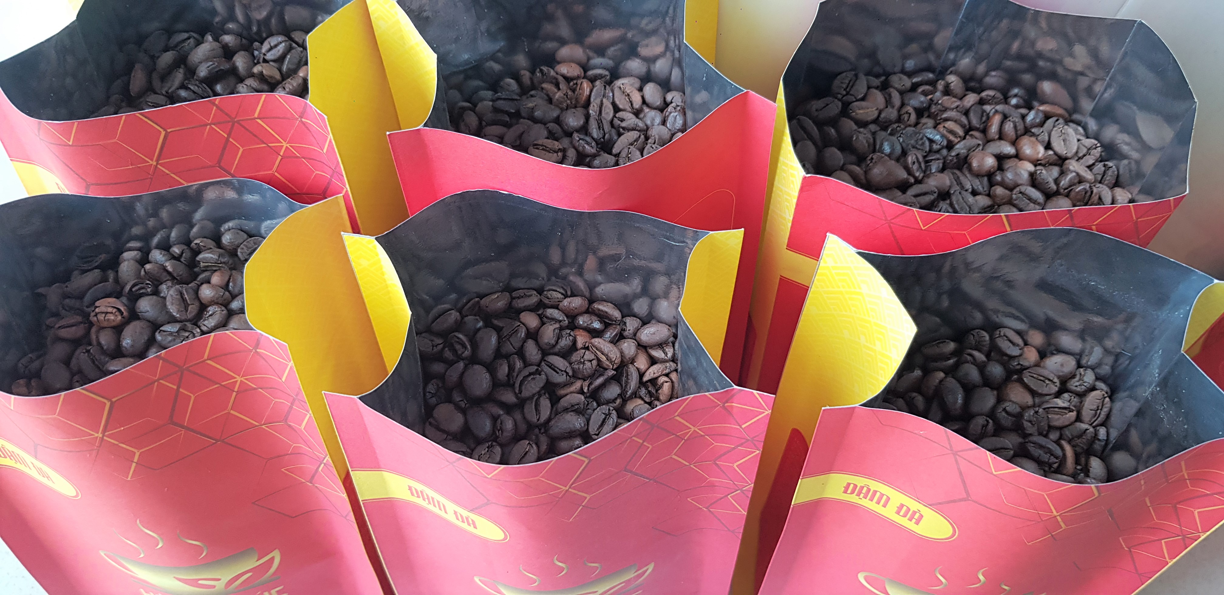 CÀ PHÊ HỒNG PHÚC ĐẬM ĐÀ HẠT 500 GR RANG XAY NGUYÊN CHẤT