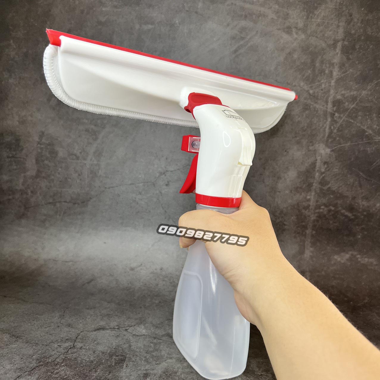 Cây Lau Kính Cửa Sổ Kèm Bình Xịt Spray Squeezee Lock&Lock ETM417