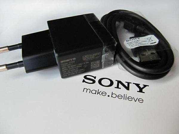 Củ Sạc điện thoại Sony EP880
