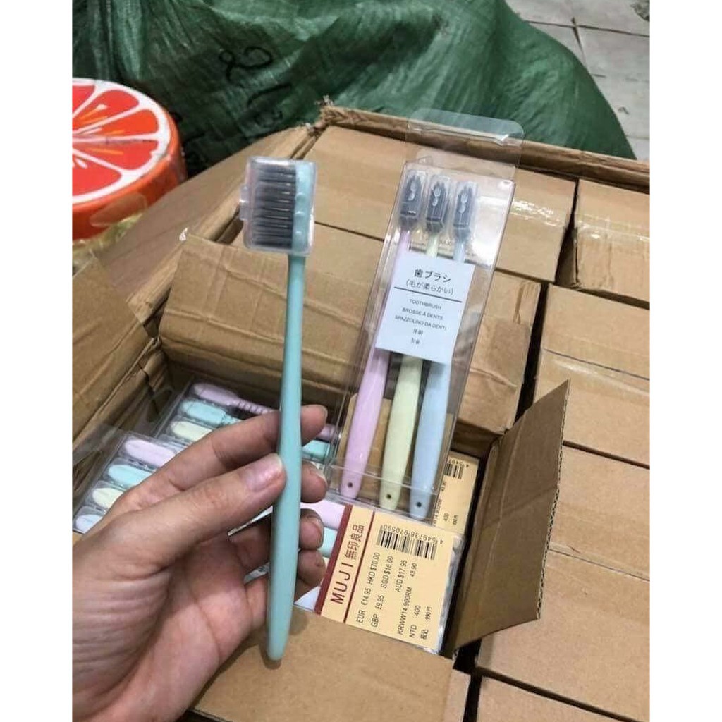 Set 4 bàn chải Muji lúa mạch than tre