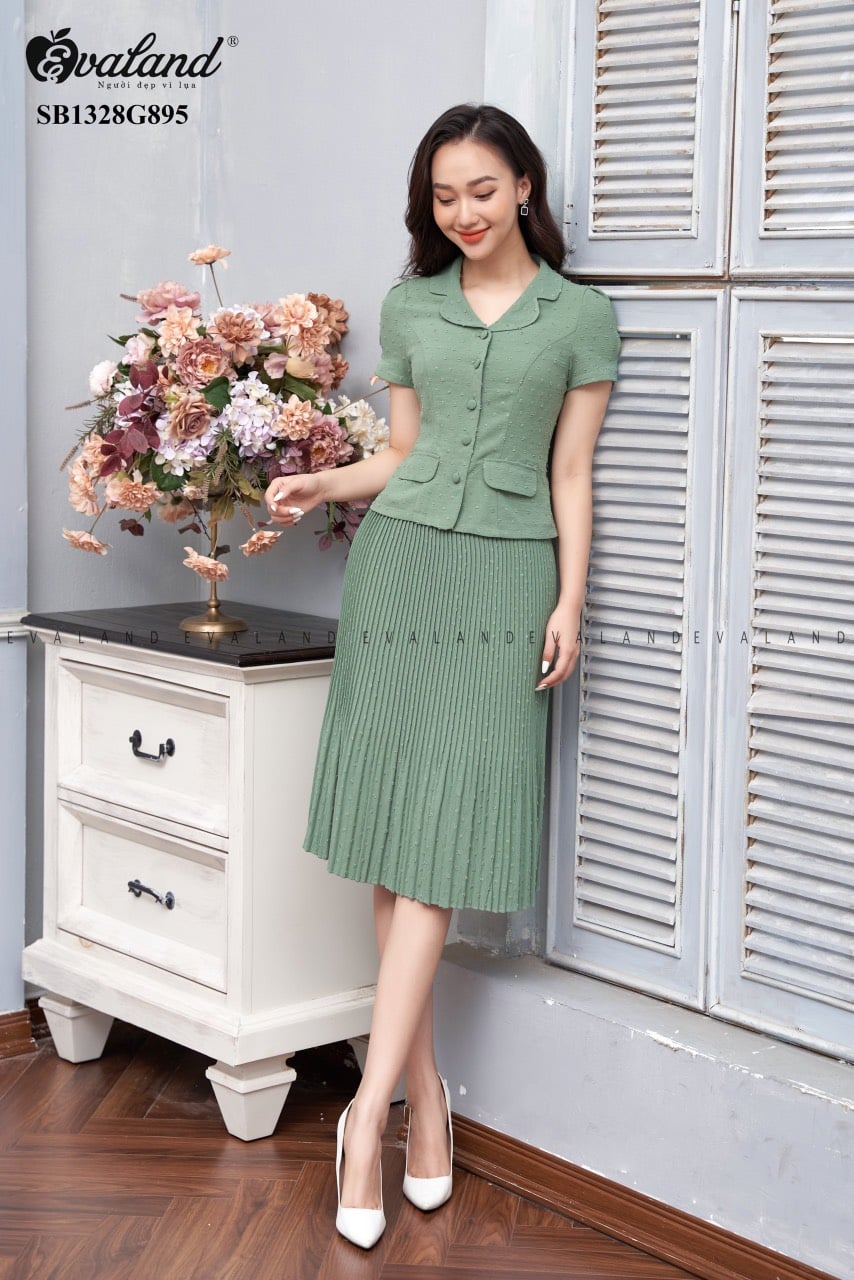 Set bộ chân váy xếp ly nữ tính Evaland