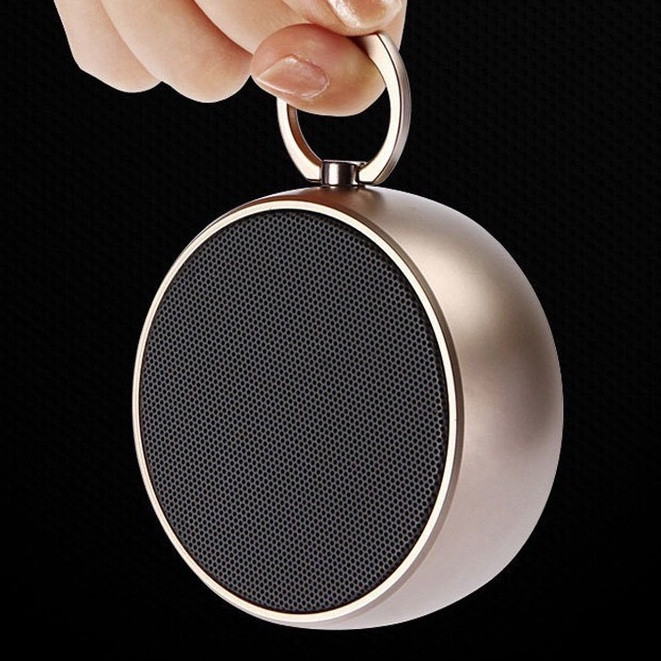 Loa bluetooth mini GrownTech BS 02 vỏ bọc thép Đức bass mạnh có móc treo