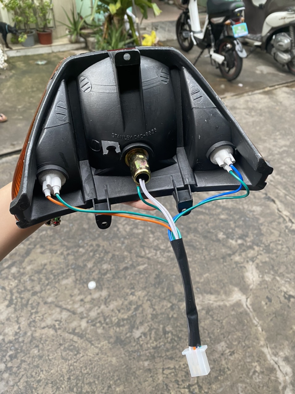 ĐÈN HẬU ( ĐÈN LÁI ) SAU XE SUPER DREAM