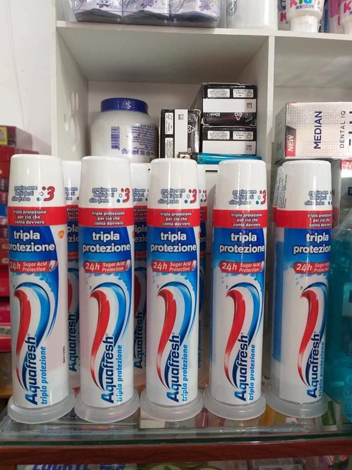 Kem đánh răng Aquafresh ống - UK
