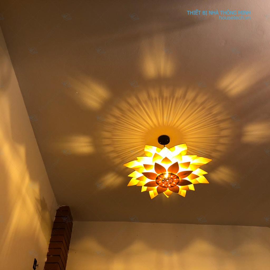 Đèn thả trần bằng gỗ hình hoa sen
