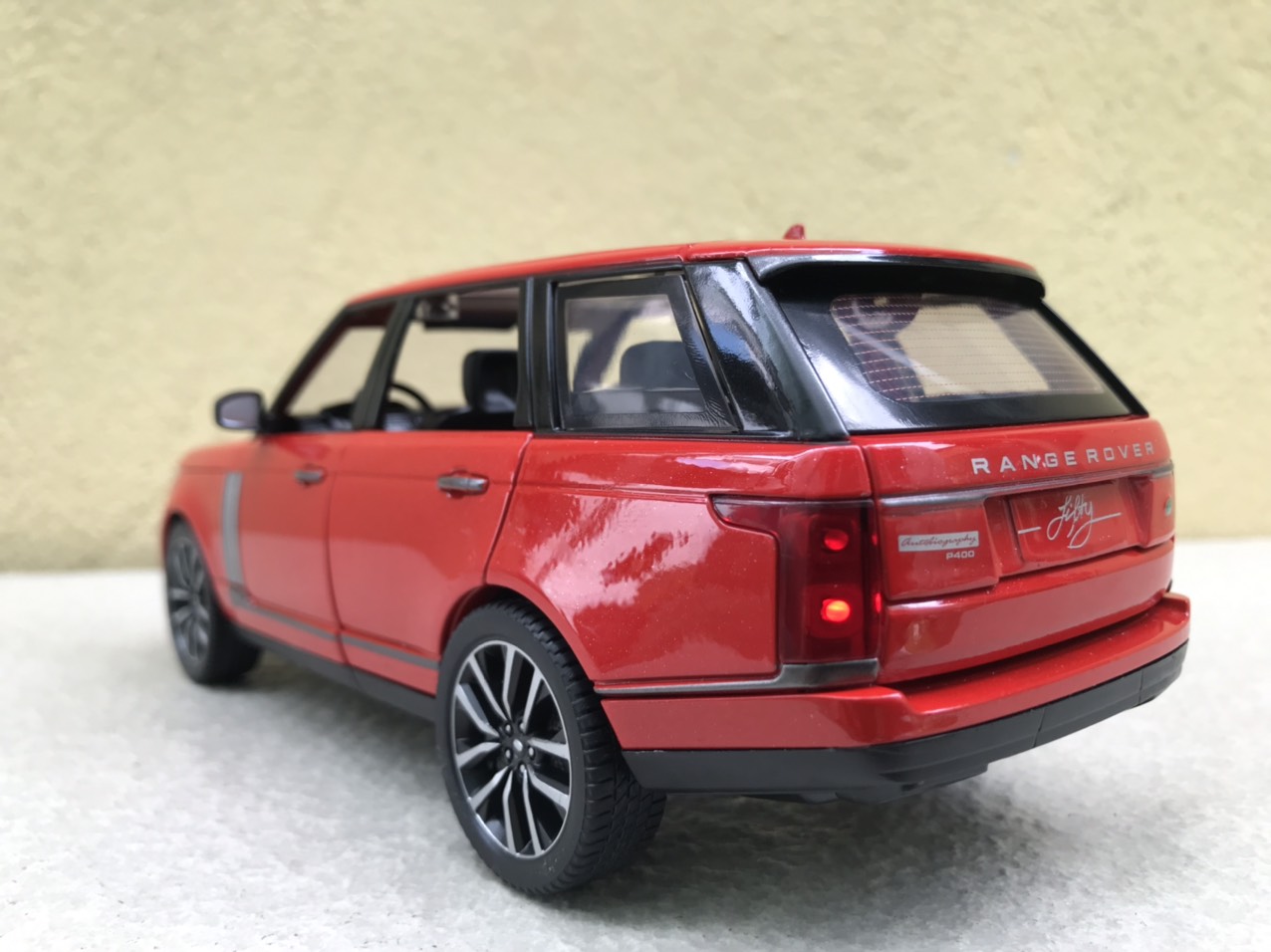 Mô hình xe Range Rover Fifty 1:24
